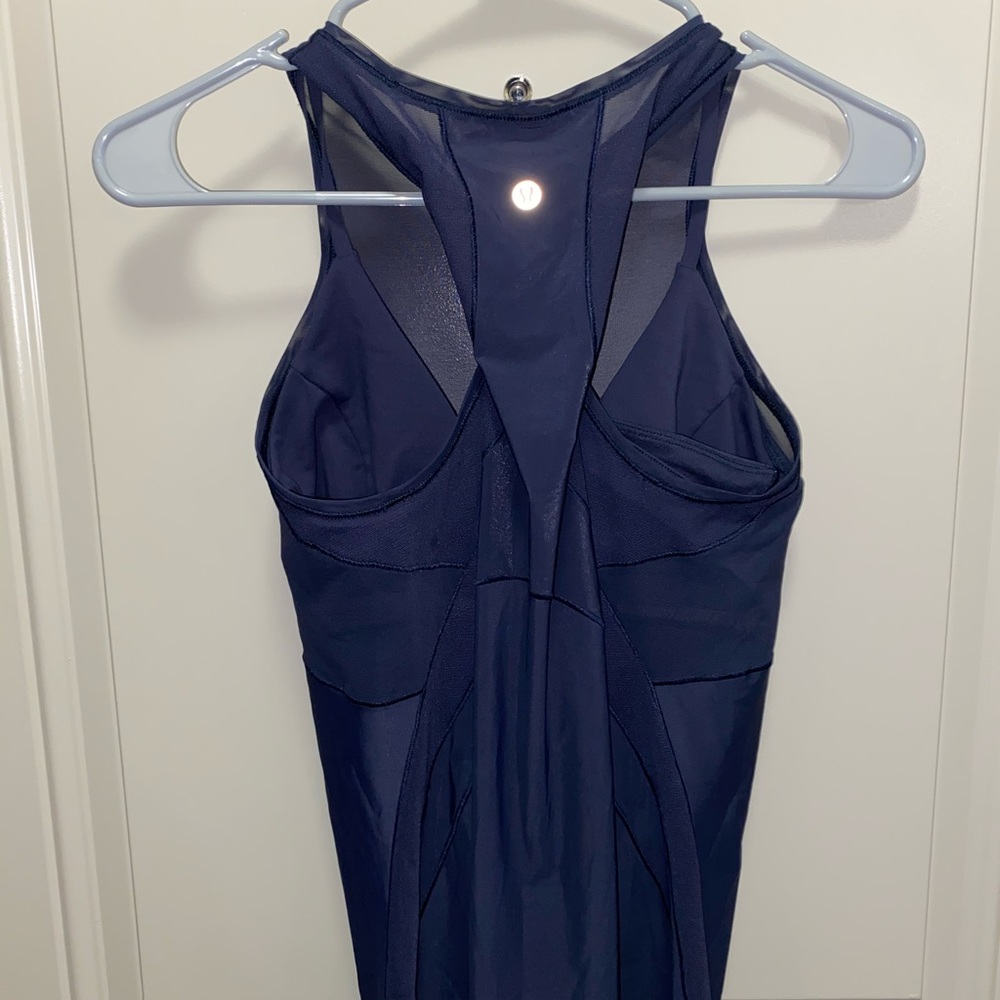 Lululemon top